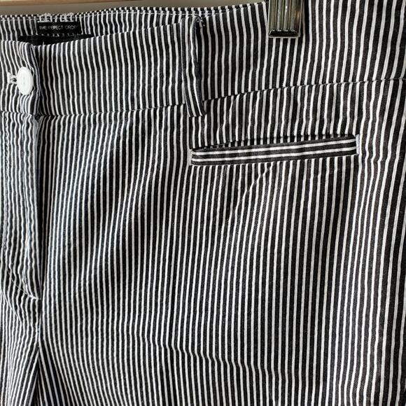 Talbots The Perfect Crop B&W striped Cotton Casual structured pants Size 8 - Picture 3 of 6